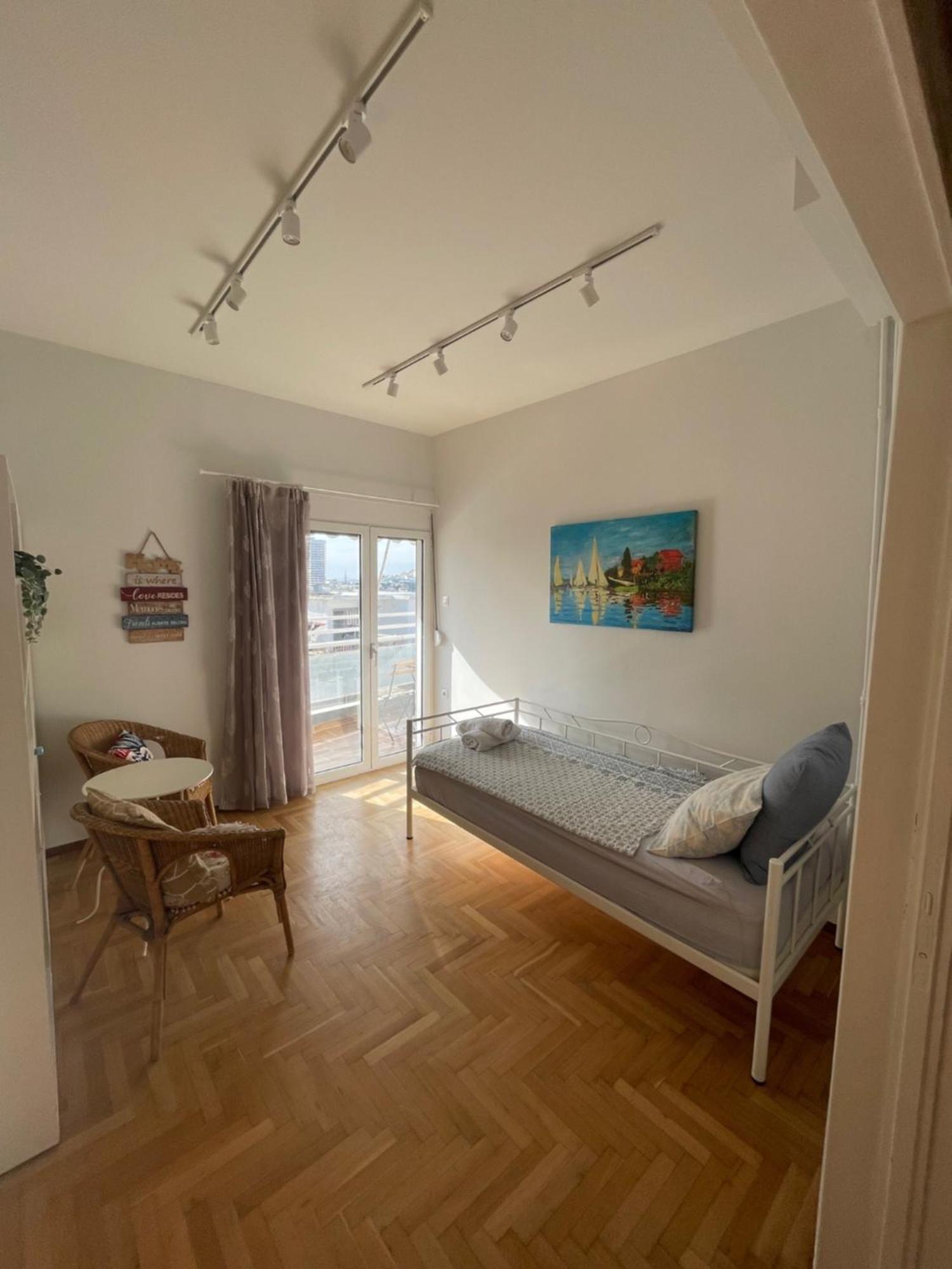 Cozy Apartment Near Metro-Athens View Екстериор снимка